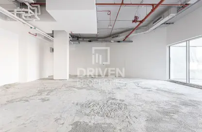 Retail - Studio for rent in API 1000 - Umm Al Sheif - Dubai