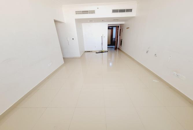 Rent in Muweileh Community: Luxurious 3bhk in Commercial muweilah for ...