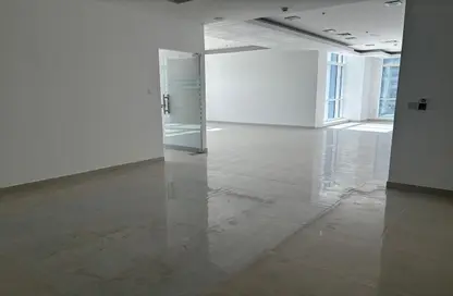 Office Space - Studio - 1 Bathroom for rent in Grosvenor Office Tower - Business Bay - Dubai