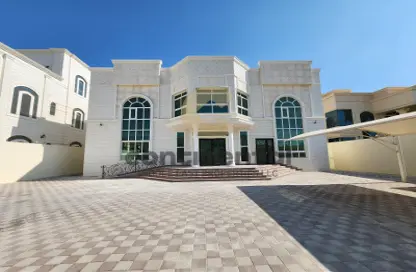 Villa - 7 Bedrooms for rent in Madinat Al Riyad - Abu Dhabi