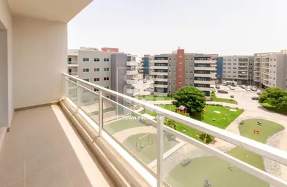 Apartment - 1 Bedroom - 2 Bathrooms for rent in Al Reef Downtown - Al Reef - Abu Dhabi