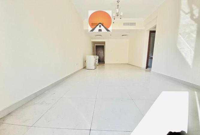 Apartment - 2 Bedrooms - 3 Bathrooms for rent in Muwaileh 29 Building - Muwaileh - Sharjah