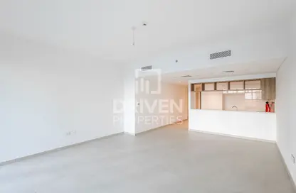 Apartment - 3 Bedrooms - 3 Bathrooms for sale in Downtown Views II Tower 2 - Downtown Views II - Downtown Dubai - Dubai