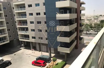 Apartment - 2 Bedrooms - 3 Bathrooms for sale in Tower 25 - Al Reef Downtown - Al Reef - Abu Dhabi