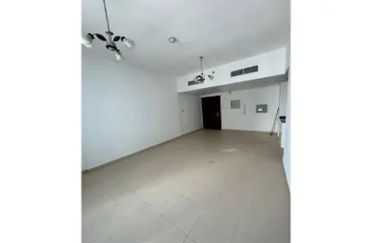 Apartment - 1 Bedroom - 2 Bathrooms for rent in Al Rashidiya Towers - Ajman Downtown - Ajman