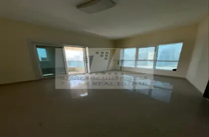 Apartment - 3 Bedrooms - 4 Bathrooms for sale in Al Majaz 2 - Al Majaz - Sharjah