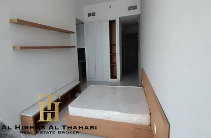 Apartment - 1 Bathroom for rent in Blue Waves Tower - Dubai Residence Complex - Dubai