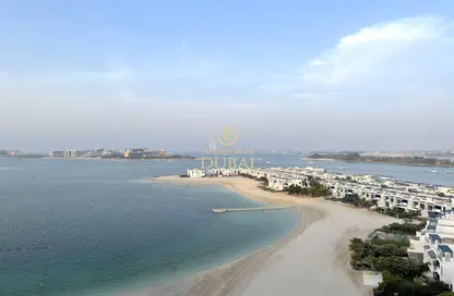 Apartment - 2 Bedrooms - 4 Bathrooms for rent in Al Haseer - Shoreline Apartments - Palm Jumeirah - Dubai