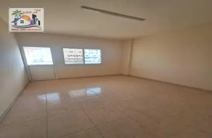 Apartment - 4 Bedrooms - 3 Bathrooms for rent in Abu shagara Building 2 - Budaniq - Al Qasimia - Sharjah