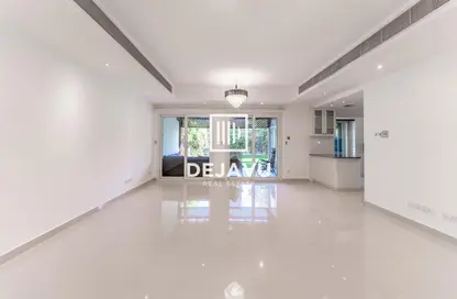 Villa - 3 Bedrooms - 3 Bathrooms for rent in Springs 12 - The Springs - Dubai