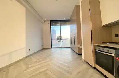 Apartment - 1 Bathroom for rent in Empire Residence - Jumeirah Village Circle - Dubai