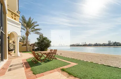 Villa - 4 Bedrooms - 5 Bathrooms for rent in Garden Homes Frond B - Garden Homes - Palm Jumeirah - Dubai