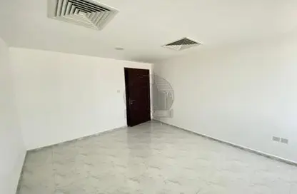 Apartment - 1 Bathroom for rent in RAK Tower - Al Seer - Ras Al Khaimah