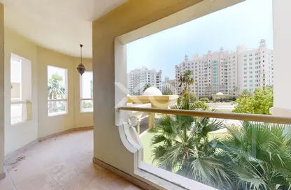 Apartment - 2 Bedrooms - 3 Bathrooms for rent in Al Khudrawi - Shoreline Apartments - Palm Jumeirah - Dubai