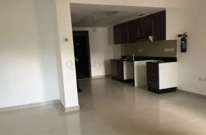 Apartment - 1 Bathroom for rent in Tower 7 - Al Reef Downtown - Al Reef - Abu Dhabi