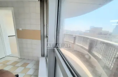 Apartment - 4 Bedrooms - 4 Bathrooms for rent in Liwa Centre Towers - Hamdan Street - Abu Dhabi