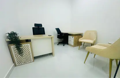 Office Space - Studio - 1 Bathroom for rent in Red Avenue - Al Garhoud - Dubai