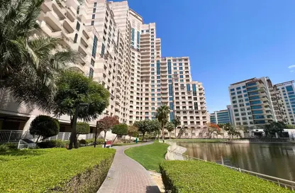 Apartment - 1 Bedroom - 2 Bathrooms for rent in The Links East Tower - The Links - The Views - Dubai