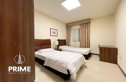 Apartment - 2 Bedrooms - 2 Bathrooms for rent in Tourist Club Area - Abu Dhabi