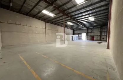 Warehouse - Studio for rent in Schon Business Park - Dubai Investment Park (DIP) - Dubai