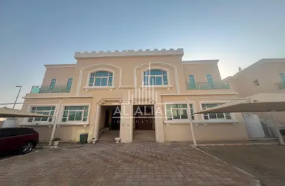 Villa - 4 Bedrooms - 5 Bathrooms for rent in Khalifa City A - Khalifa City - Abu Dhabi