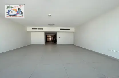 Apartment - 4 Bedrooms - 2 Bathrooms for rent in Al Mahatta - Al Qasimia - Sharjah