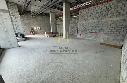 Retail - Studio - 1 Bathroom for rent in Dubai Studio City - Dubai