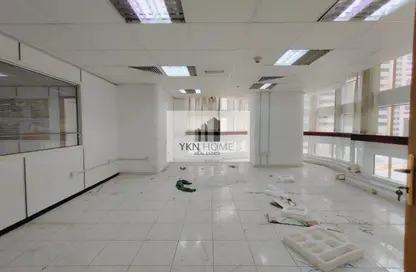 Office Space - Studio - 1 Bathroom for rent in Golden Beach Tower - Corniche Road - Abu Dhabi