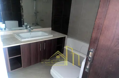 Apartment - 3 Bedrooms - 4 Bathrooms for rent in Al Khan Corniche - Al Khan - Sharjah