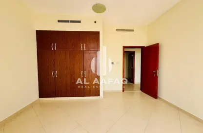 Apartment - 3 Bedrooms - 3 Bathrooms for rent in Al Khan Lagoon - Al Khan - Sharjah