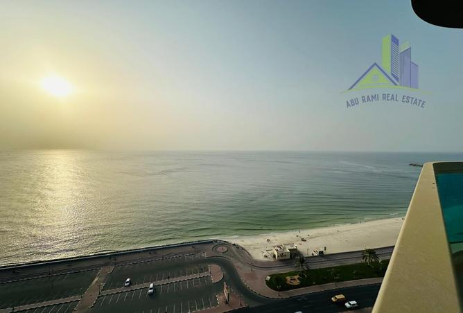 Apartment - 3 Bedrooms - 5 Bathrooms for rent in Corniche Tower - Ajman Corniche Road - Ajman