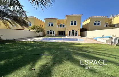 Villa - 3 Bedrooms - 2 Bathrooms for rent in Legacy - Jumeirah Park - Dubai