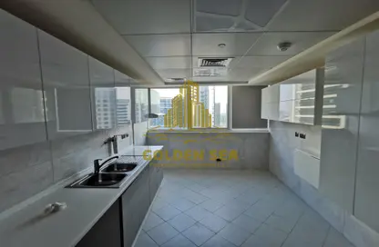 Apartment - 3 Bedrooms - 4 Bathrooms for rent in Burj Al Yaqout - Danet Abu Dhabi - Abu Dhabi