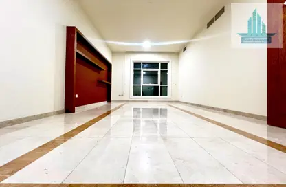 Apartment - 2 Bedrooms - 2 Bathrooms for rent in Al Najda Street - Abu Dhabi