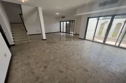 Empty Room image for: Villa - 4 Bedrooms - 5 Bathrooms for rent in Al Mushrif Villas - Al Mushrif - Abu Dhabi, Image 1