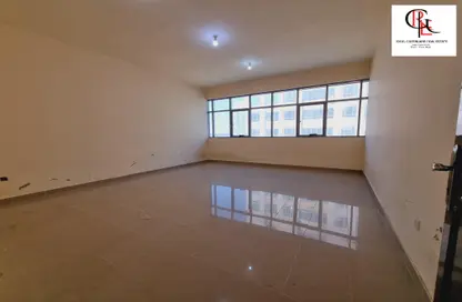 Apartment - 2 Bedrooms - 2 Bathrooms for rent in Shabiya 9 - Shabiya - Mussafah - Abu Dhabi