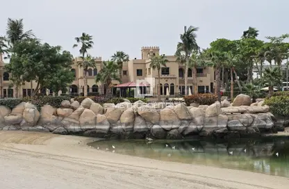 Villa - 3 Bedrooms - 3 Bathrooms for sale in Canal Cove Frond H - Canal Cove Villas - Palm Jumeirah - Dubai