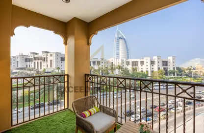 Apartment - 4 Bedrooms - 5 Bathrooms for sale in Lamtara 3 - Madinat Jumeirah Living - Umm Suqeim - Dubai