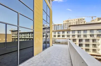 Apartment - 3 Bedrooms - 3 Bathrooms for sale in Crystal Residence - Jumeirah Village Circle - Dubai