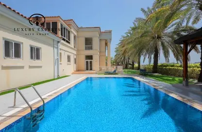 Villa - 6 Bedrooms - 6 Bathrooms for rent in Signature Villas Frond D - Signature Villas - Palm Jumeirah - Dubai