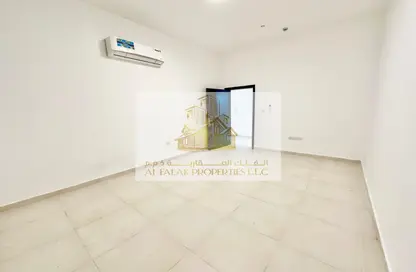 Apartment - 3 Bedrooms - 3 Bathrooms for rent in Shakhbout City - Abu Dhabi