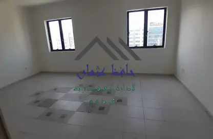 Apartment - 5 Bedrooms - 5 Bathrooms for rent in Hamdan Street - Abu Dhabi