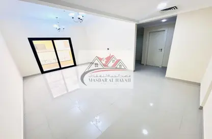 Apartment - 1 Bedroom - 2 Bathrooms for rent in Hajar Building - Muwaileh Commercial - Sharjah