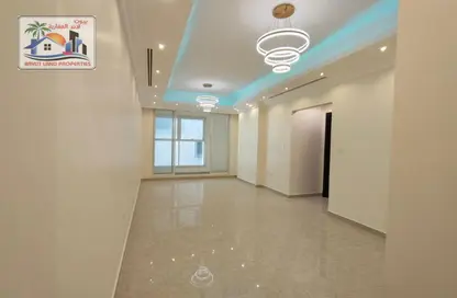 Apartment - 3 Bedrooms - 3 Bathrooms for rent in Al Jurf 1 - Al Jurf - Ajman Downtown - Ajman