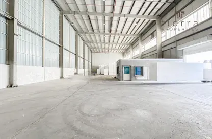 Warehouse - Studio - 2 Bathrooms for rent in Saih Shuaib 4 - Dubai Industrial City - Dubai