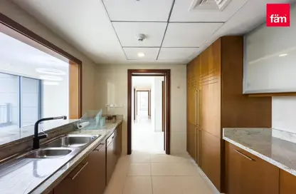 Apartment - 3 Bedrooms - 3 Bathrooms for rent in Standpoint Tower 2 - Standpoint Towers - Downtown Dubai - Dubai