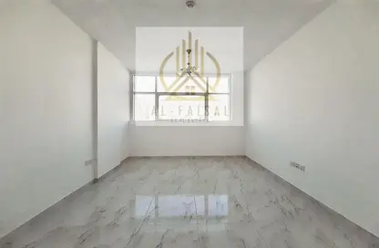 Apartment - 1 Bedroom - 1 Bathroom for rent in AlFalah - Muwaileh Commercial - Sharjah