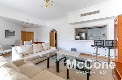 Apartment - 2 Bedrooms - 3 Bathrooms for rent in Al Nabat - Shoreline Apartments - Palm Jumeirah - Dubai