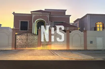 Villa - 6 Bedrooms - 6 Bathrooms for rent in Madinat Al Riyad - Abu Dhabi