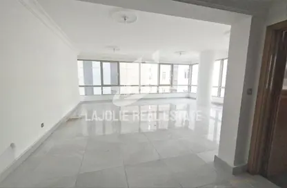 Apartment - 3 Bedrooms - 3 Bathrooms for rent in Corniche Road - Abu Dhabi